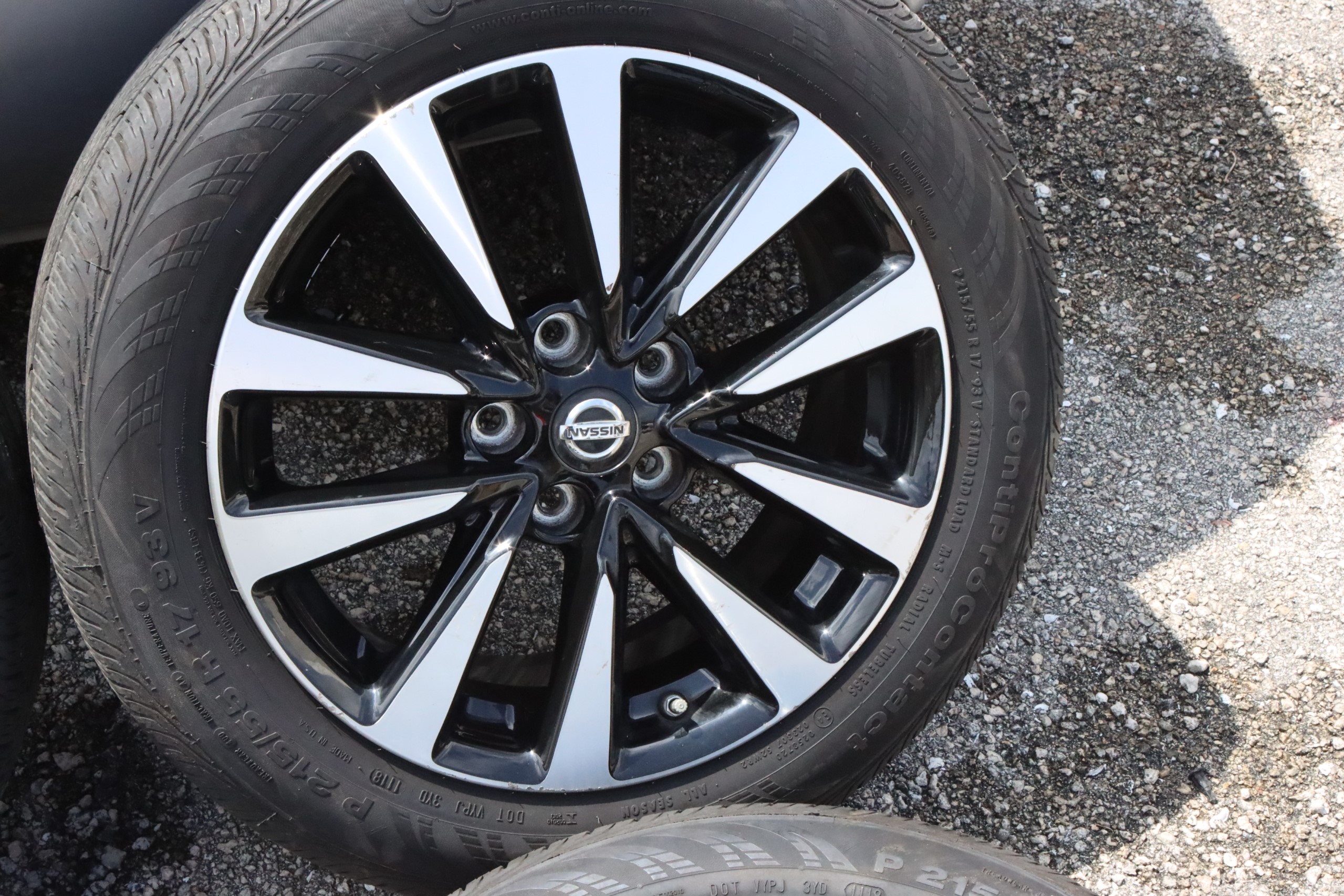 Set of 4 Nissan Altima 2016 17 2018 17" OEM 215/55R17 Continental Rims