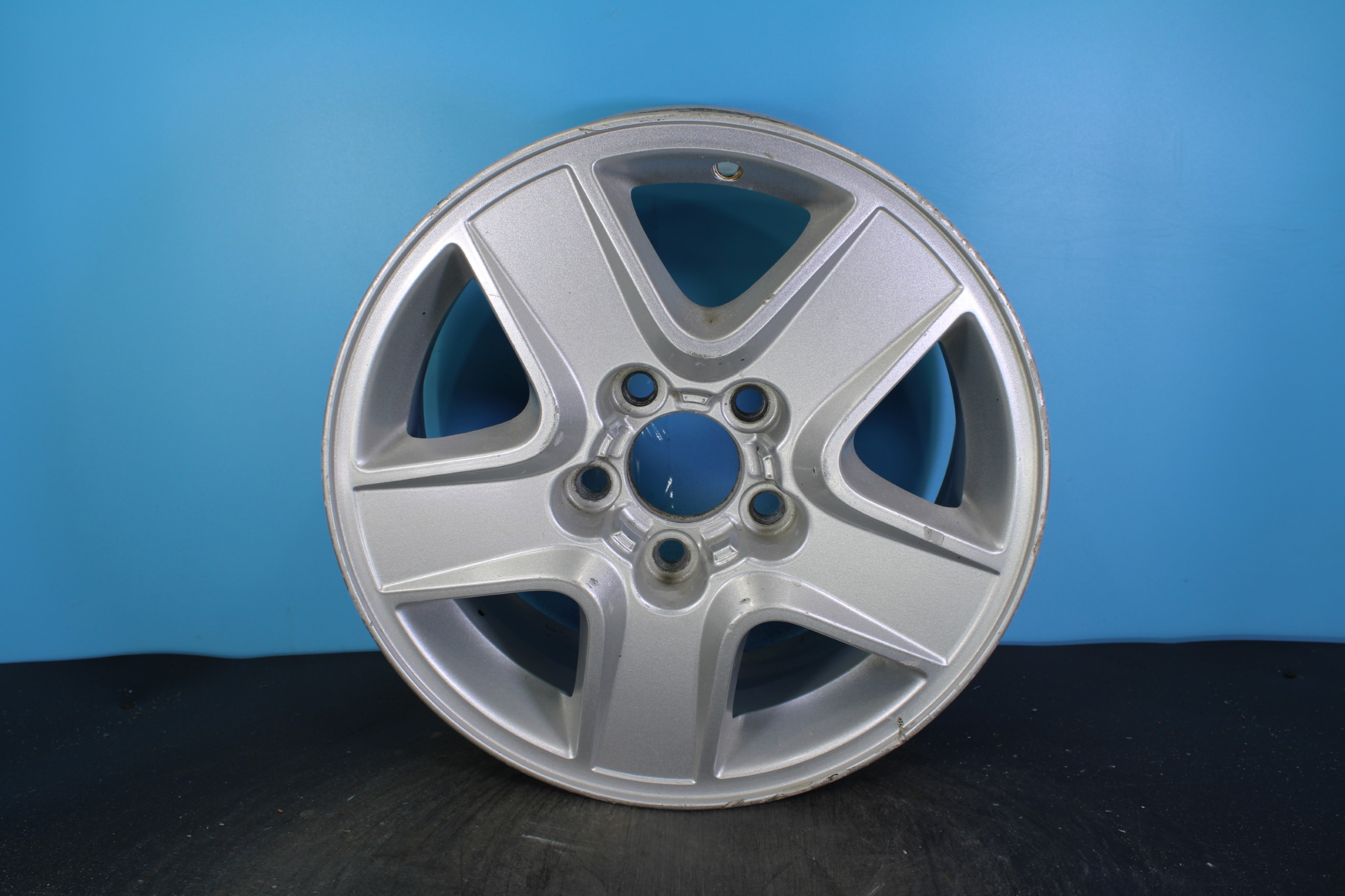 Chevrolet Malibu 2004 05 2006 15" OEM Rim Wheel 5173 88957240 99218693