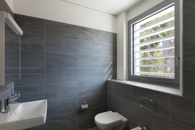 cost to refurb bathroom