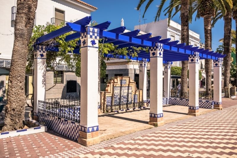 outdoor fireplace with pergola
