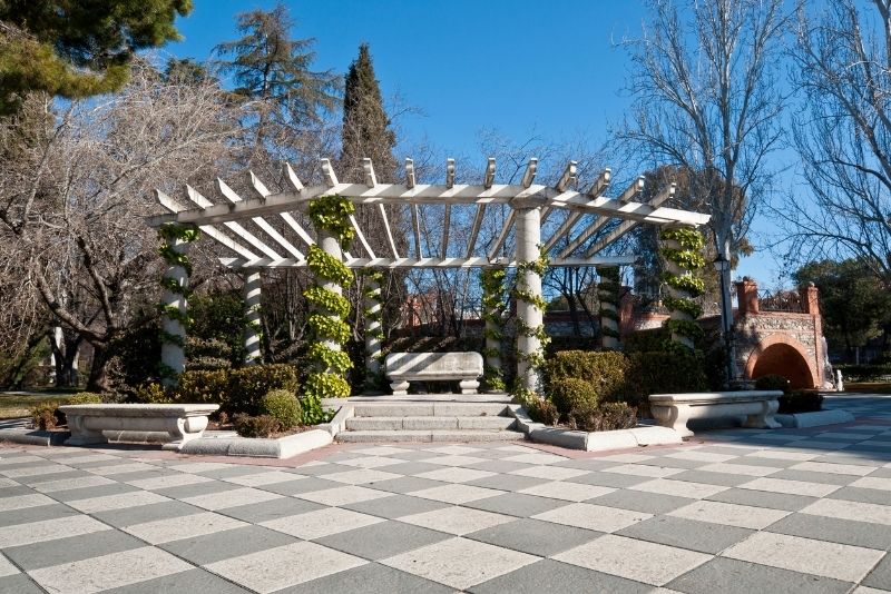 wooden corner pergola