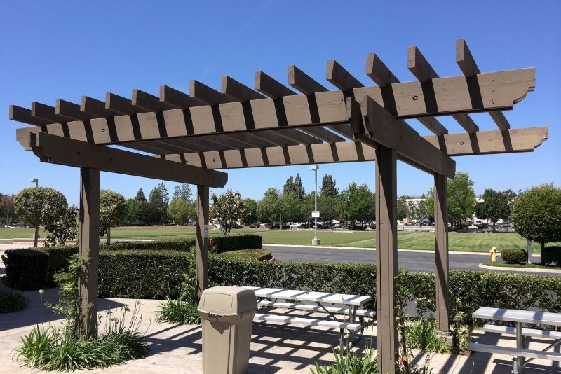 flat roof pergola