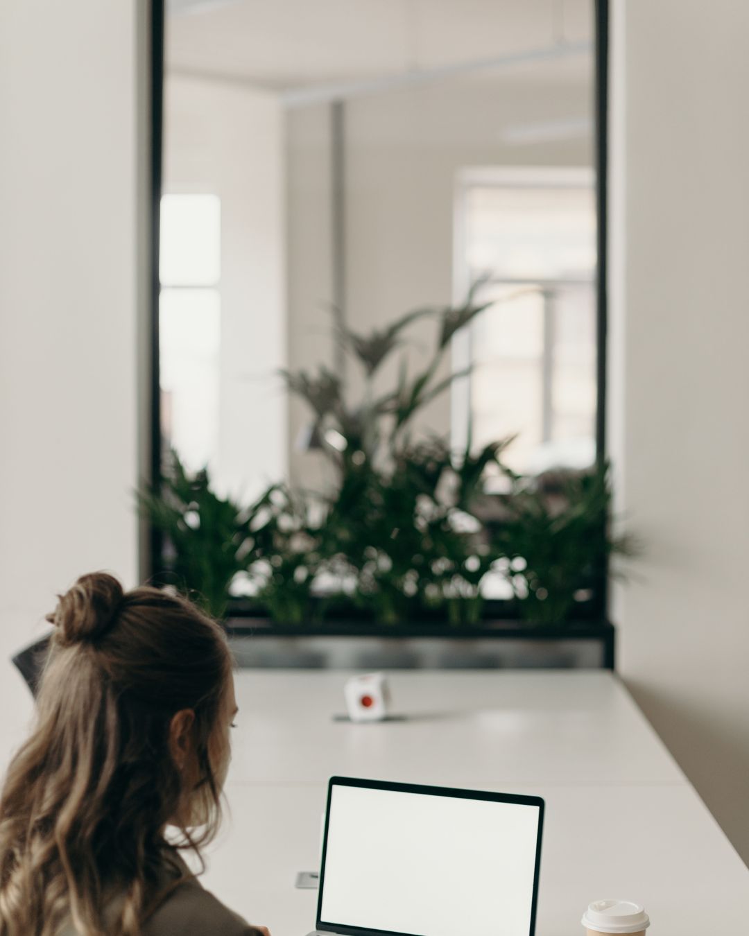 Utilizing social media for networking opportunities