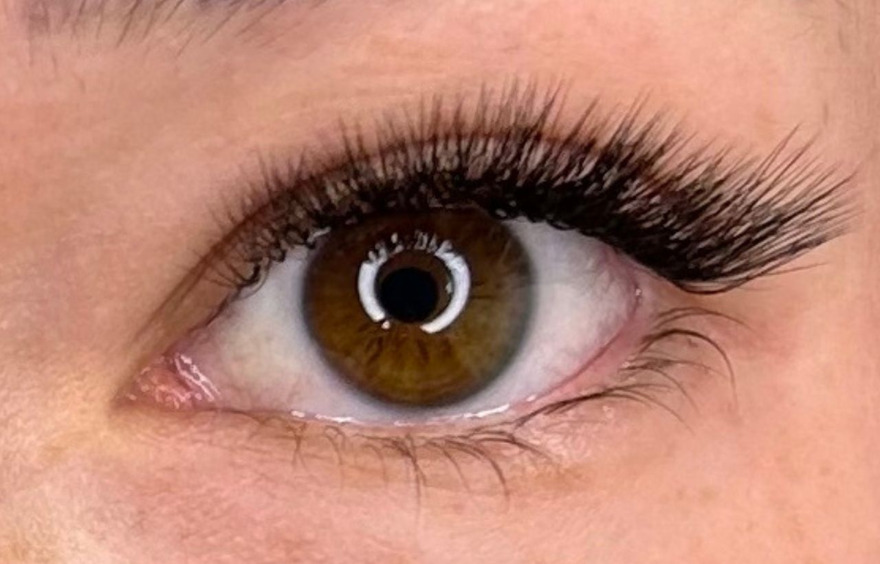 Mega Volume Eyelash Extensions