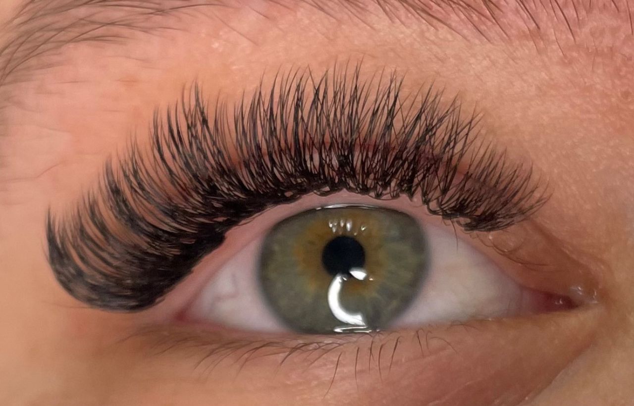 Mega Volume Eyelash Extensions