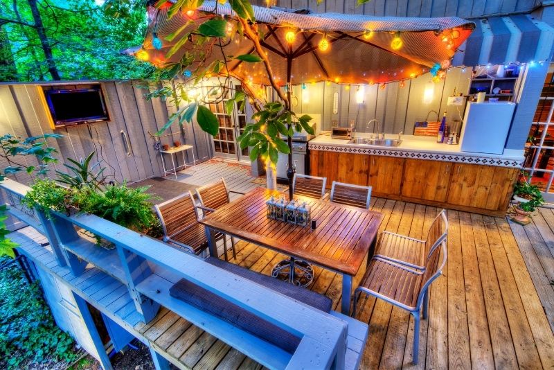 small deck builders