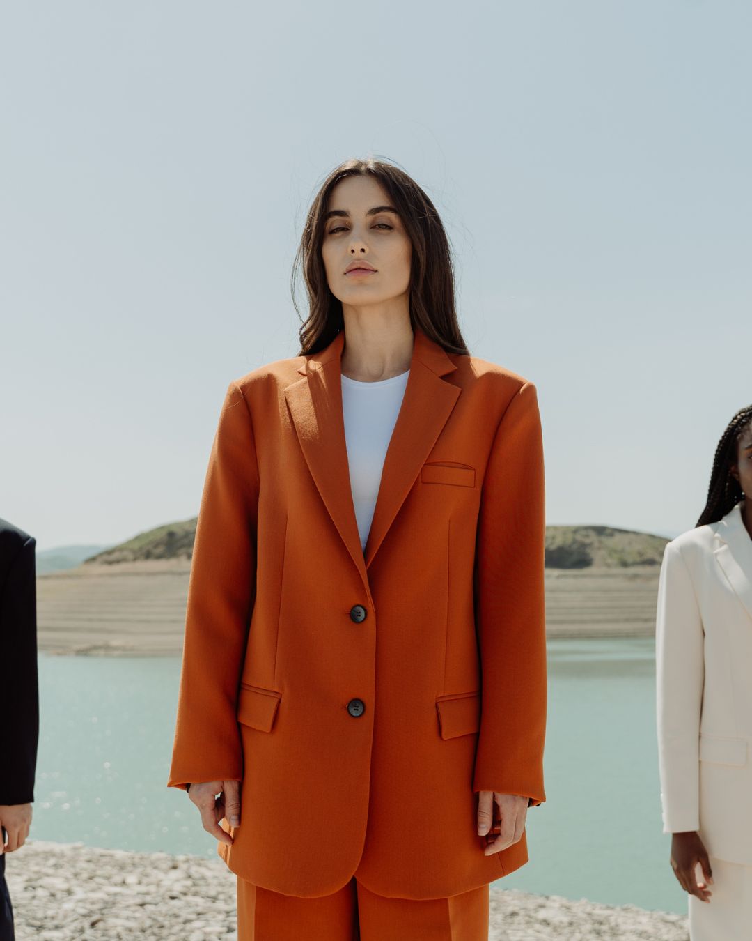 Analysis of popular seasonal trends for each season (spring, summer, fall, winter)