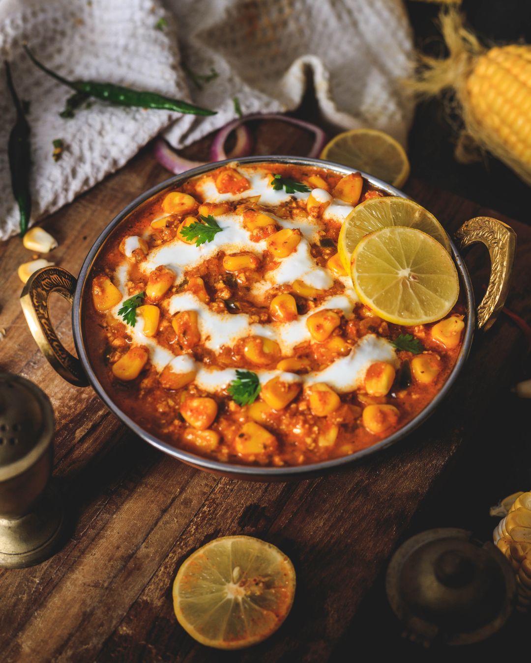 Creative ways to enhance the flavor of boiled dishes through herbs and spices