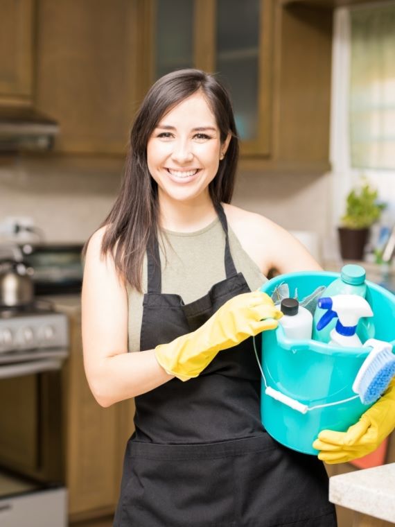 MOVE OUT CLEANING