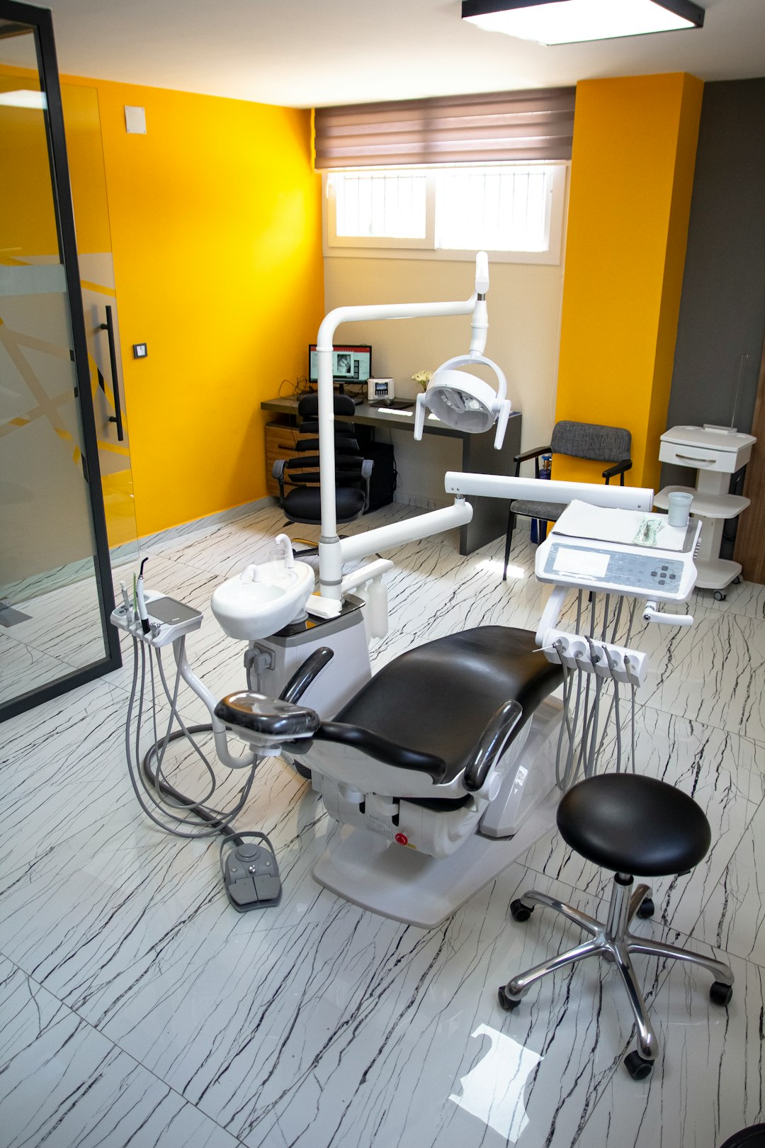Smile Makeovers by Cosmetic Dentists in Las Vegas