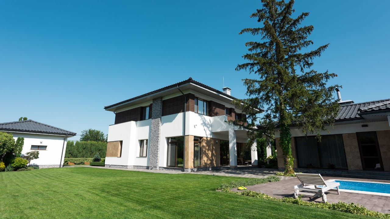 What is the most common reason a property fails to sell?