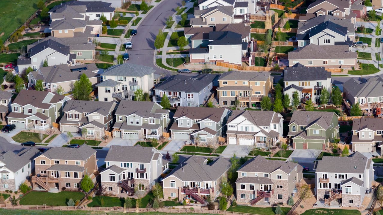 How long does a house sale take with a cash buyer and no chain?