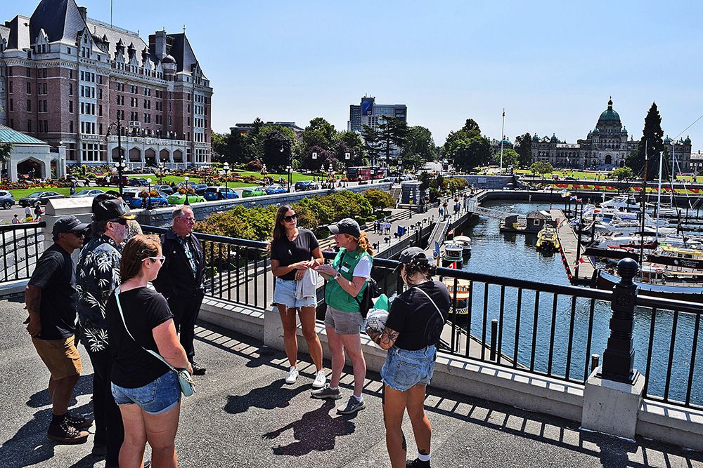 Victoria Private Travel Guide Group Tours
