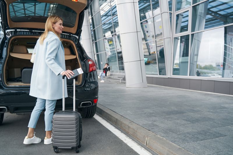 Faro airport transfer by limousine