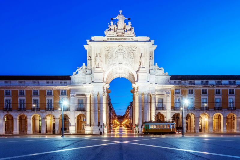 Porto airport to Faro transfer
